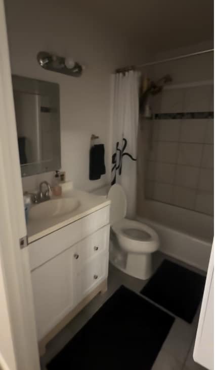 Master Bath - 1050 Eha St