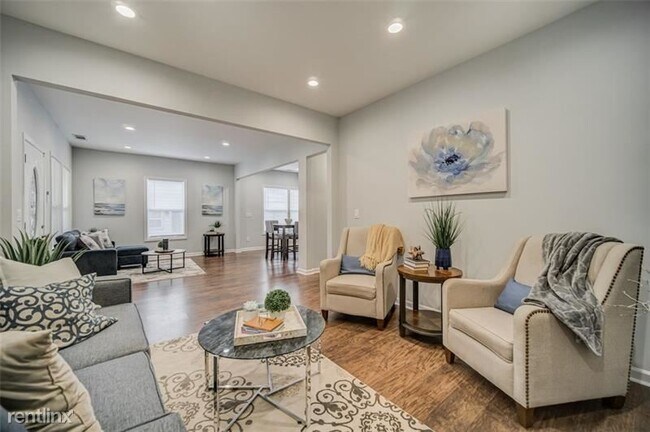 Building Photo - 4 br, 3 bath House - 306 ATWOOD Street SW