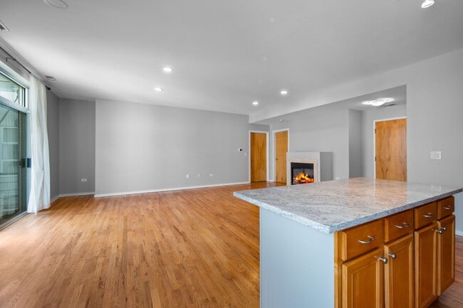 Building Photo - 1808 S Michigan Ave