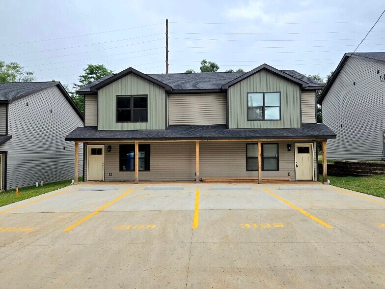 Primary Photo - 3108 Commerce St