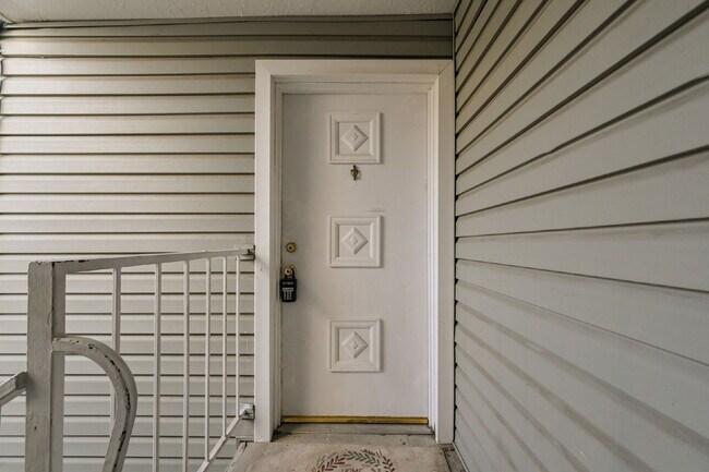 Building Photo - 940 S Walden Way