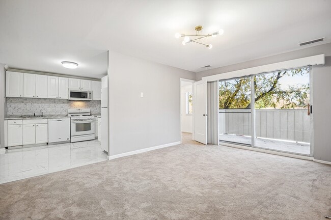 Building Photo - 19423 Brassie Pl