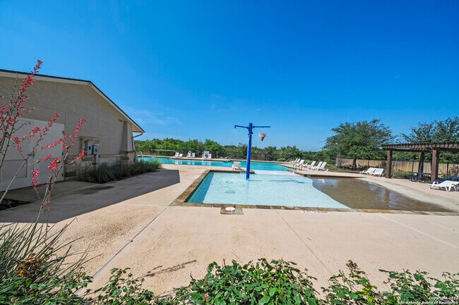Building Photo - 307 Limestone Creek
