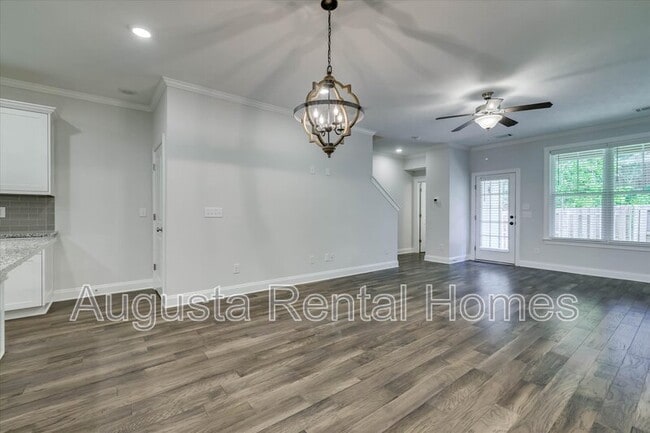 Building Photo - 504 Vinings Dr