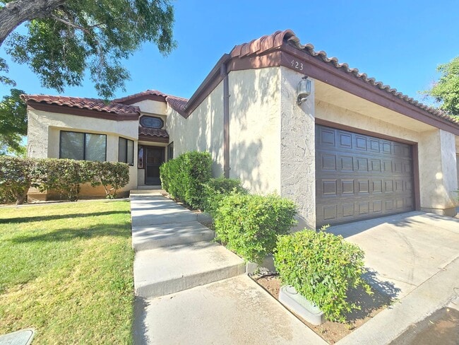 Building Photo - Condo for Rent in Montefino Townhomes – Premium Amenities & Prime Location!