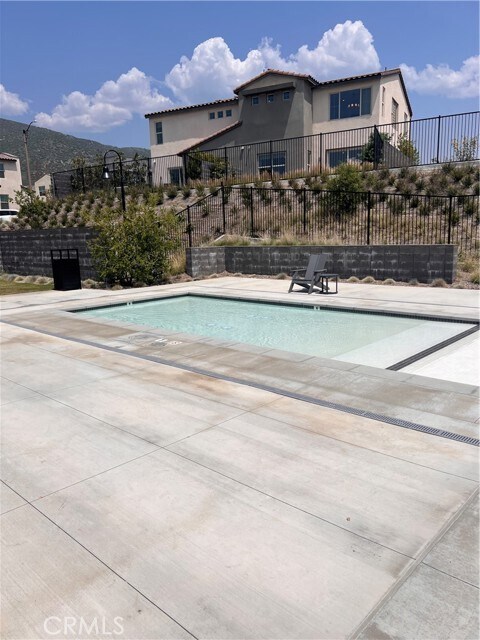 Building Photo - 16032 Sunny Ct