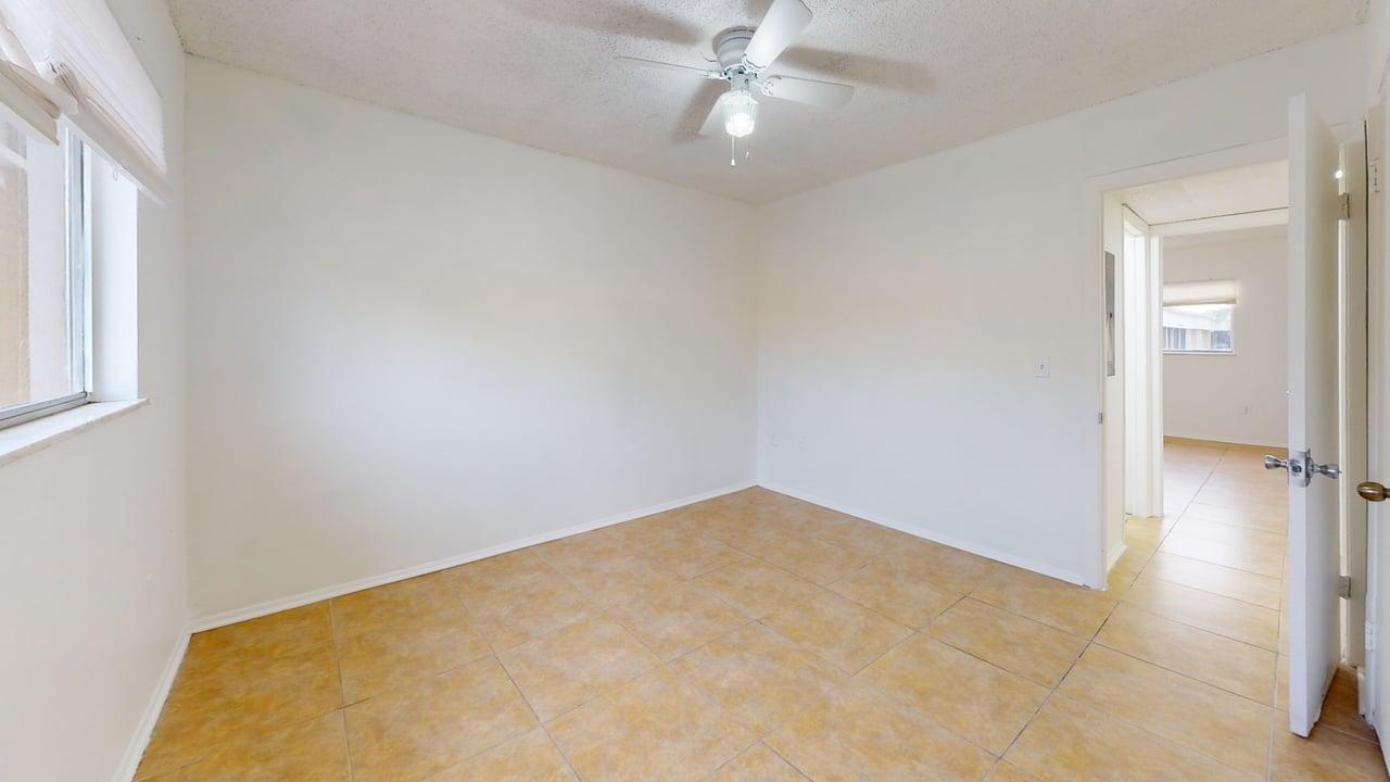 Building Photo - 1000 Lake of the Woods Blvd