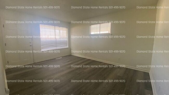 Building Photo - 5808 Del Prado St