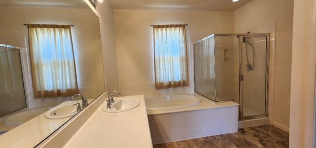 Building Photo - Welcome to American Canyon!! Beautiful Large 5 Bed 3 Full Bath for Lease