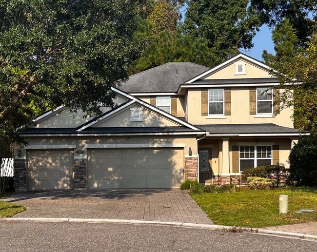Building Photo - 15 Hunters Hollow Ct