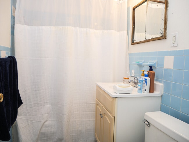 Building Photo - 1039 Commonwealth Ave