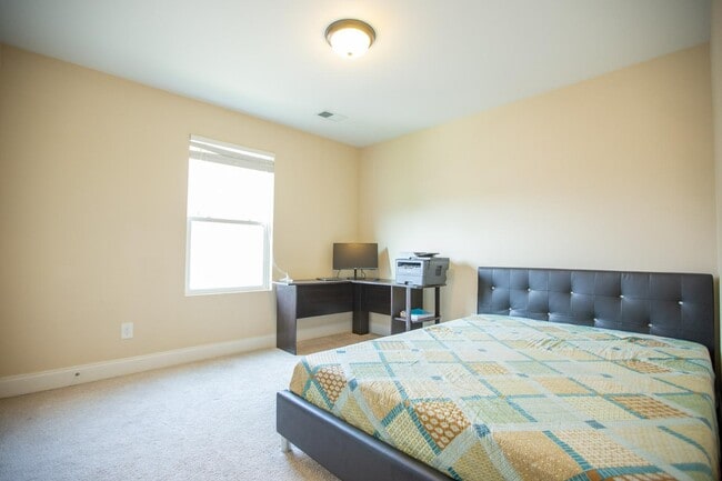 Building Photo - 336 Dunnwood Loop