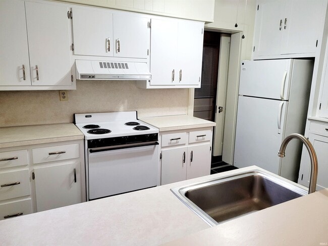 Building Photo - 1223 W Wayne St