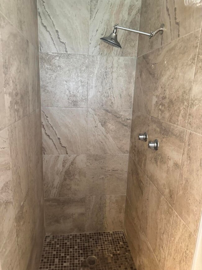 Building Photo - 100 NW 27th St