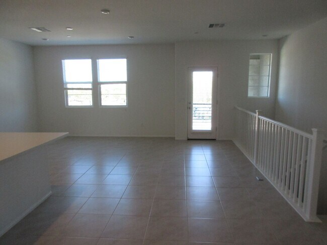 Building Photo - Brand new Beautiful 3bed 2bath townhome