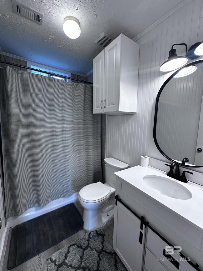 Building Photo - 5595 Virginia St