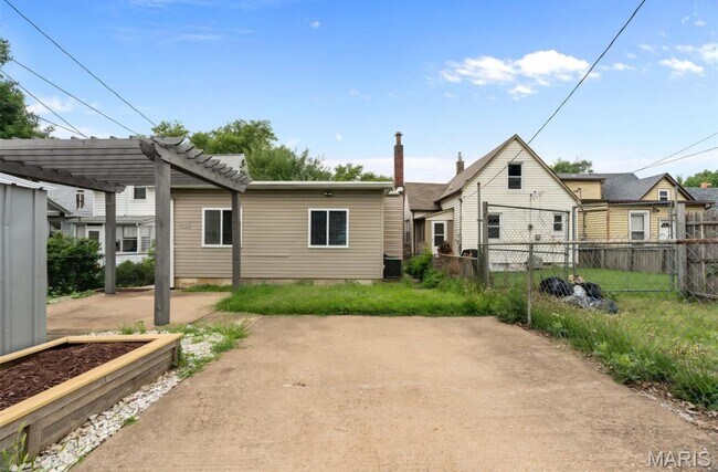 Building Photo - 5462 Christy Ave