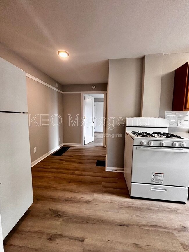 Building Photo - 235 E Xenia Dr