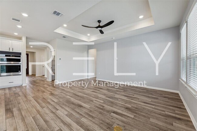 Building Photo - 603 Double Lp St