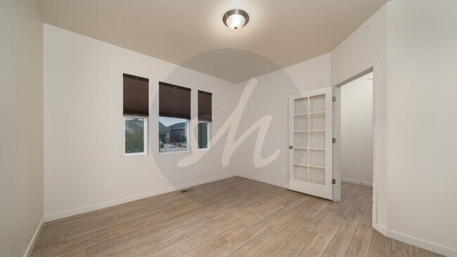 Building Photo - 10825 Fossil Dust Dr