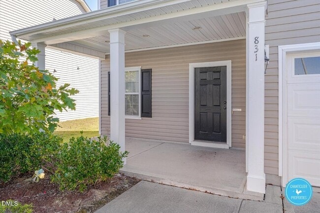 Building Photo - 831 Ember Dr