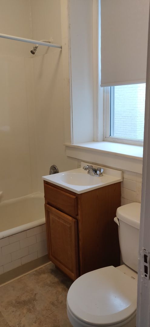 Building Photo - No Brokers Fee, No Security Deposit, Heat, Hot Water Included, Laundry on a Site