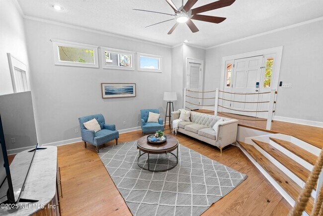 Building Photo - 4227 Woodmere St