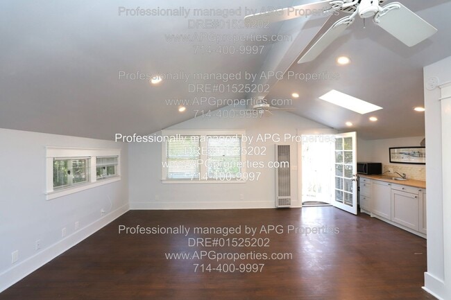 Building Photo - 163 N A St