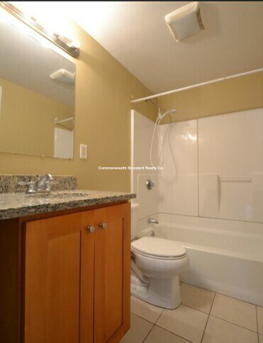 Building Photo - 4 Haskell St