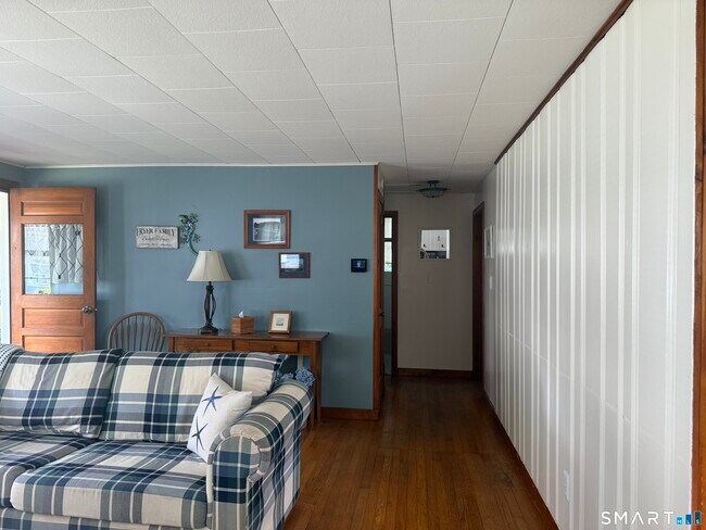 Building Photo - 94 Nehantic Trail