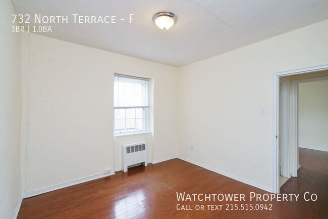 Building Photo - 732 North Terrace