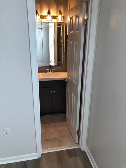 Building Photo - 7703 Falcon Rest Cir