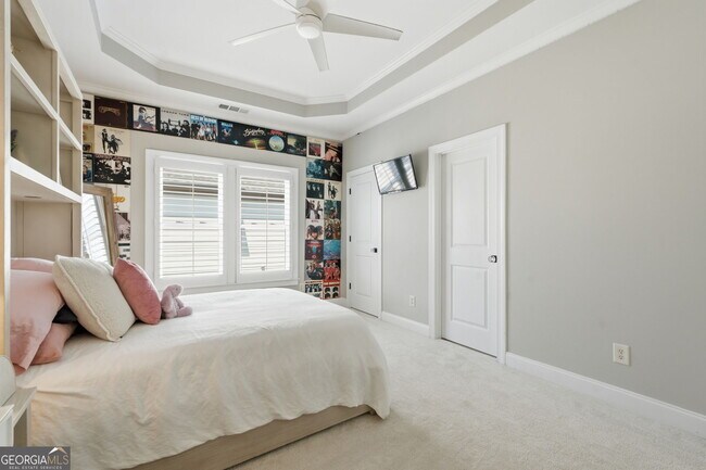 Building Photo - 5451 Autumn Flame Dr NE