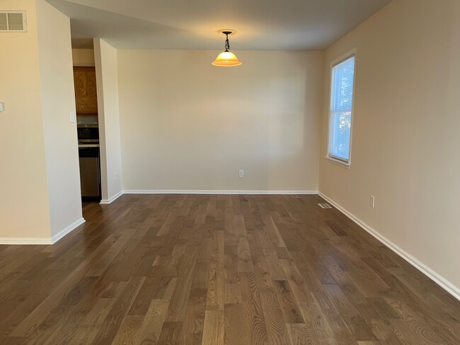 Dining Area - 201 Stone Ridge Dr