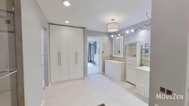 Building Photo - 6829 Greystone Dr