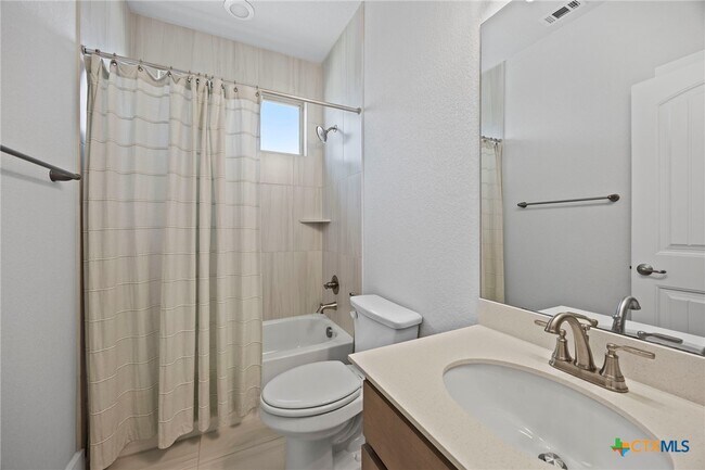Building Photo - 1112 Lickety Ln