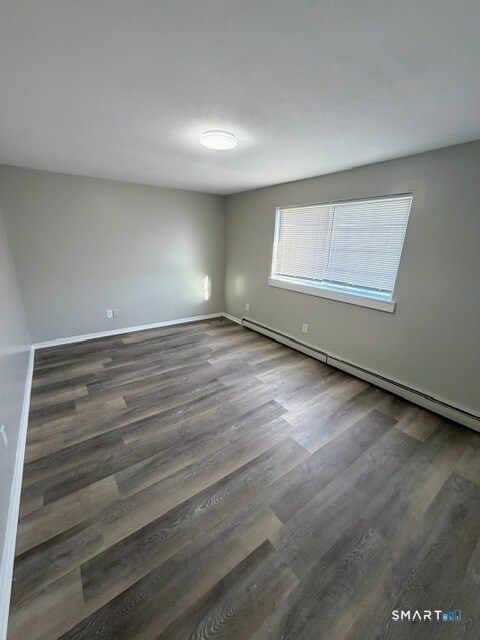 Building Photo - 351 Mill Rock Rd