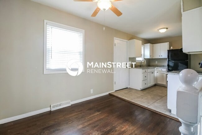 Building Photo - 3 Bedroom Pet-Friendly Home in Kansas City...