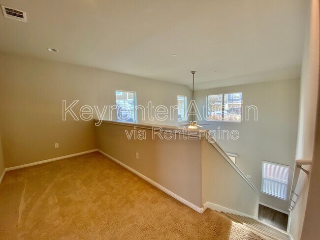 Building Photo - 516 E Slaughter Ln