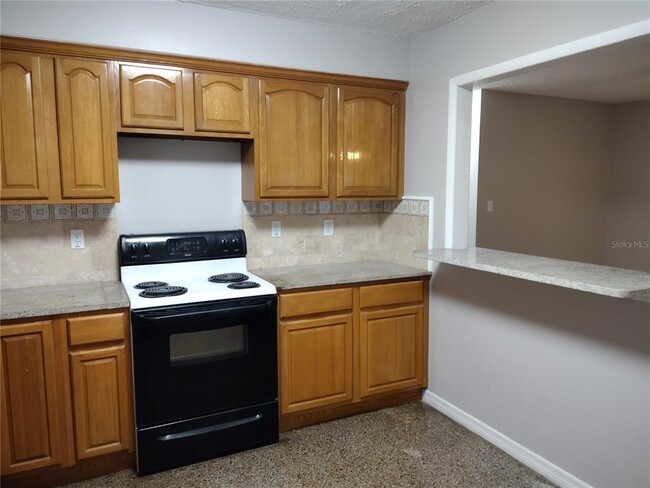 Building Photo - 431 Highland Dr