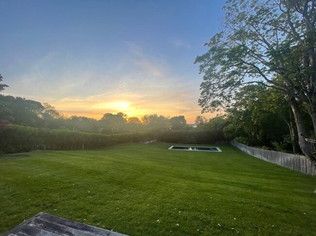 Building Photo - 23 Mulford Ln