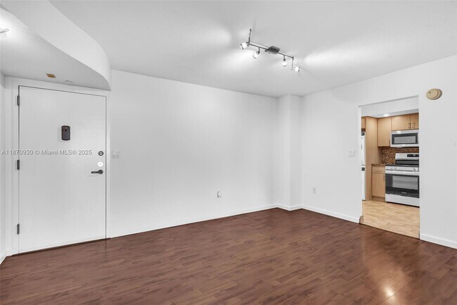 Building Photo - 2333 Brickell Ave