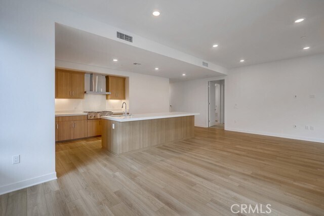 Building Photo - 3214 Rivington