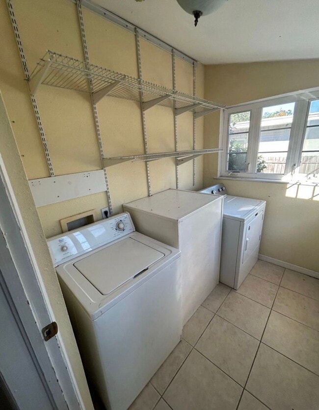 Building Photo - Central Lakeland Rental Home