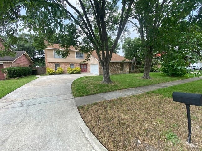 Primary Photo - 2110 Hilton Head Dr