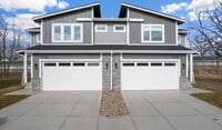 Building Photo - 904 Lincoln Wy