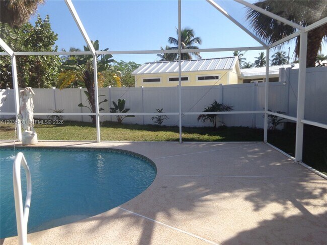 Building Photo - 1565 Thumb Point Dr