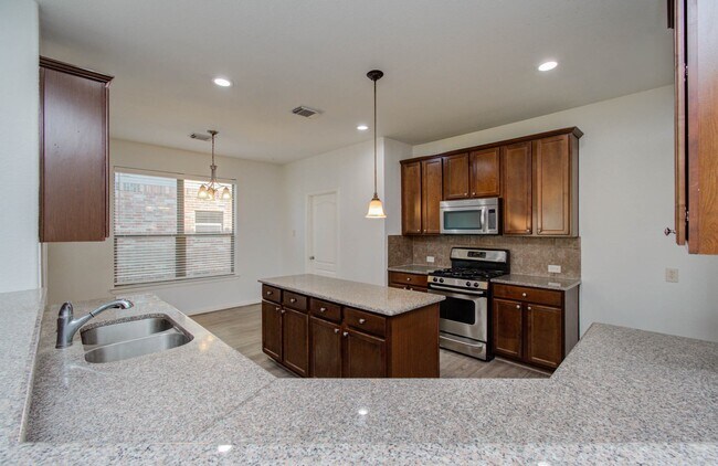 Building Photo - 22314 Mosshall Ct