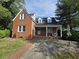 Building Photo - 7388 Oldhams Rd
