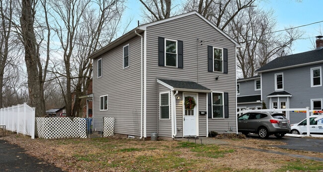 Building Photo - 138 Naubuc Ave